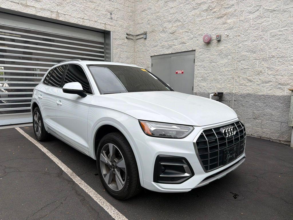 2023 Audi Q5 40 Premium Plus's photo