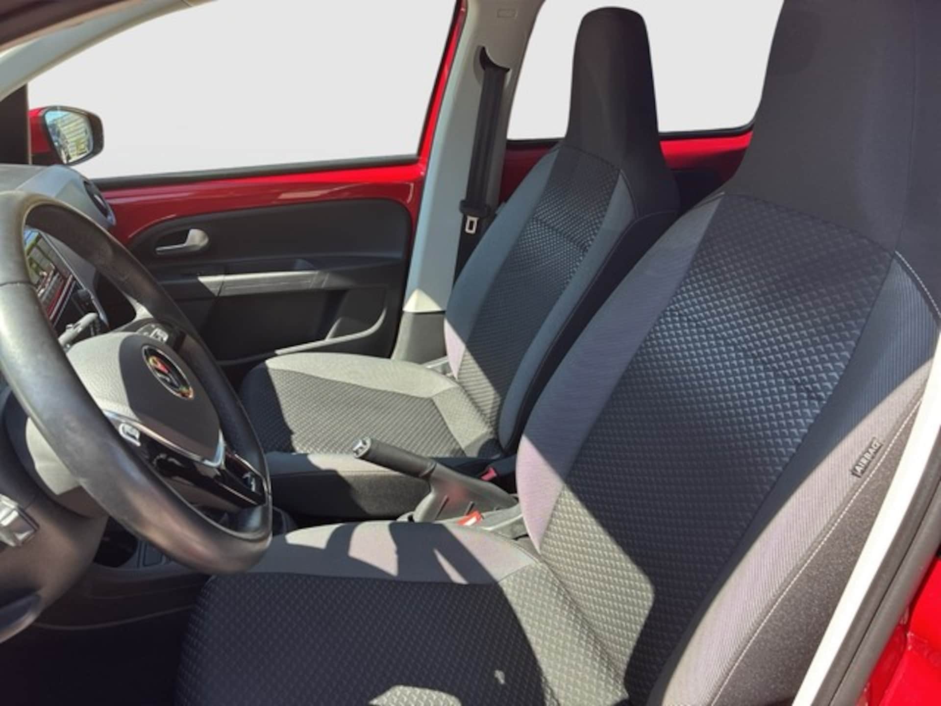 Volkswagen up! ACTIVE