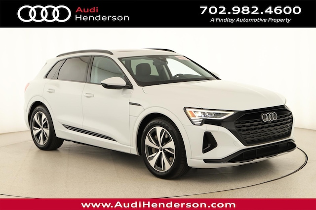 Photo of 2024 Audi Q8 e-tron