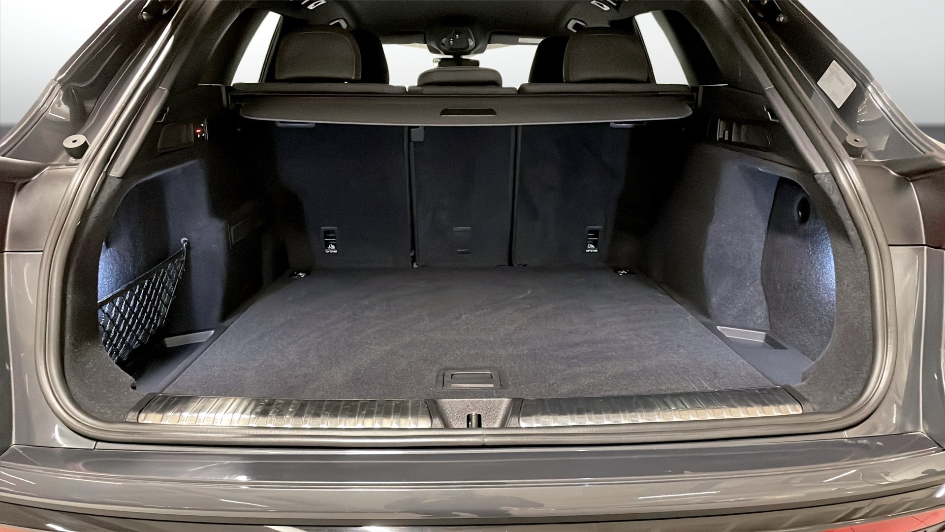 Bild som visar Audi Q5 SUV Q5 SUV TDI quattro S line 150 kWS tronic - för mer information kontakta din Audi Partner