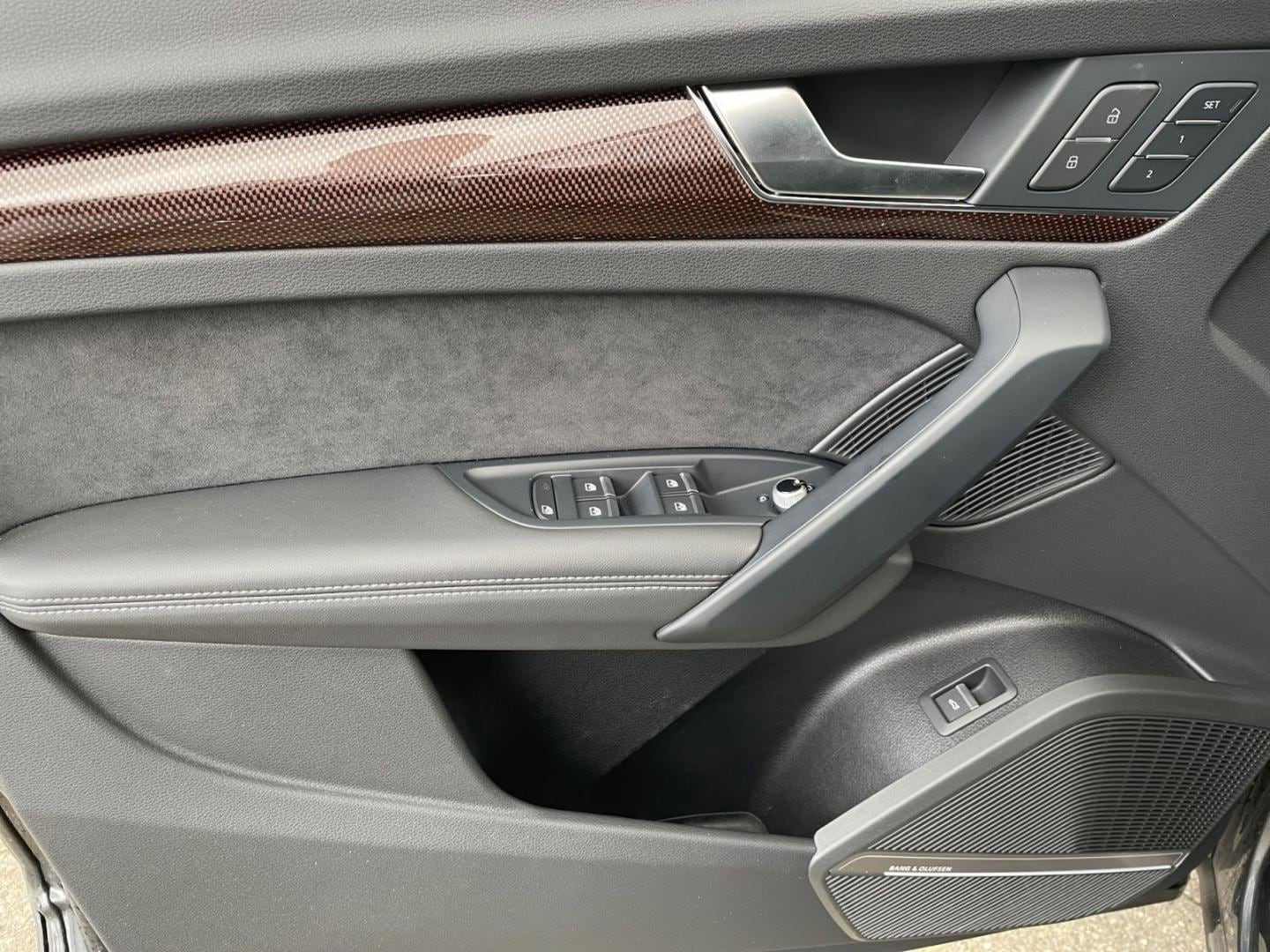 Bild über Audi SQ5 TDI tiptronic - für weitere Informationen kontaktieren Sie den Audi Partner