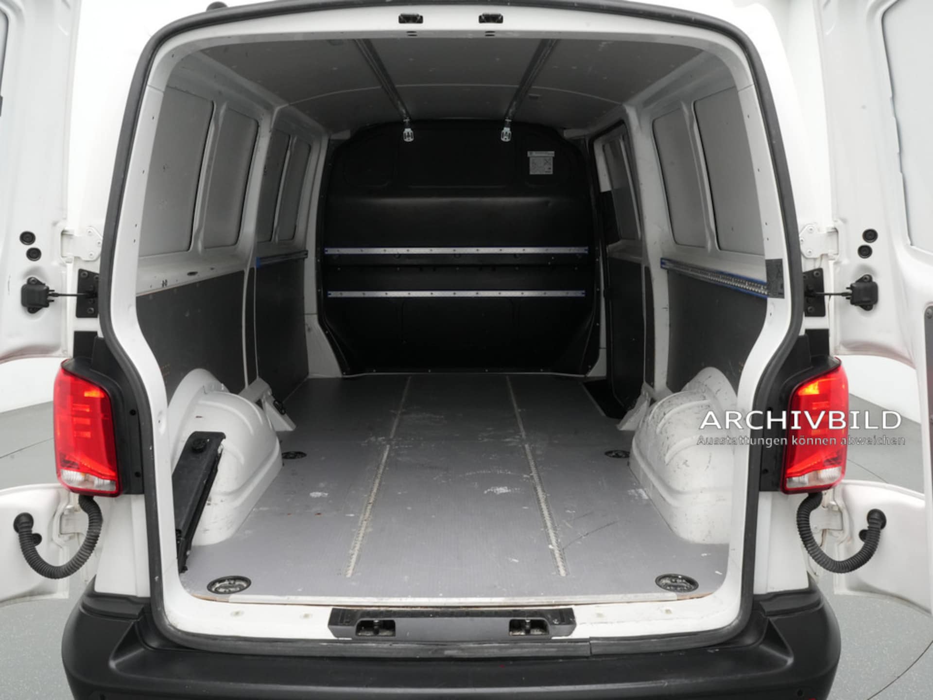 Volkswagen T6.1 Transporter Kasten langer Radstand