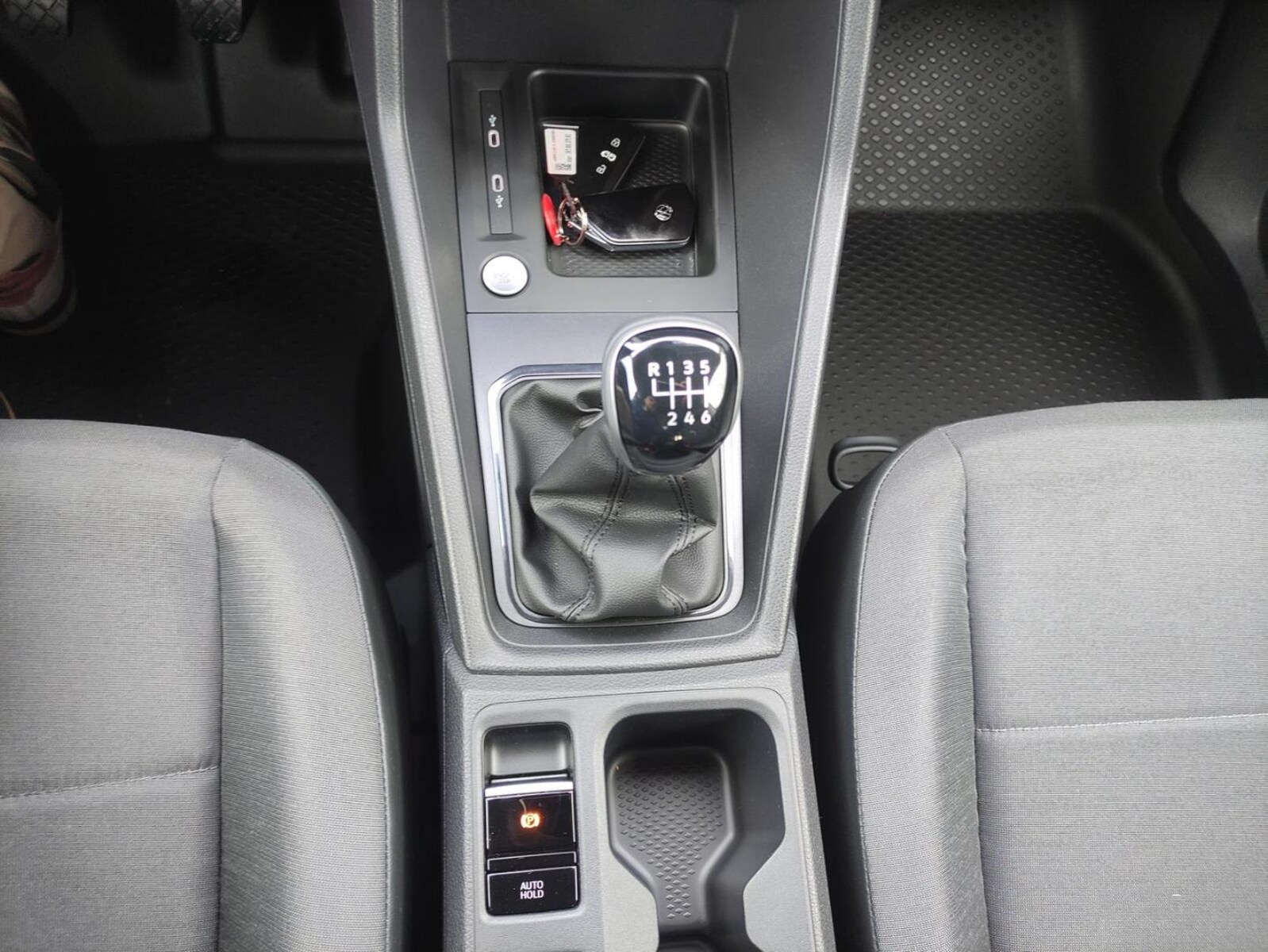 Volkswagen Caddy Maxi Cargo – Bild 9