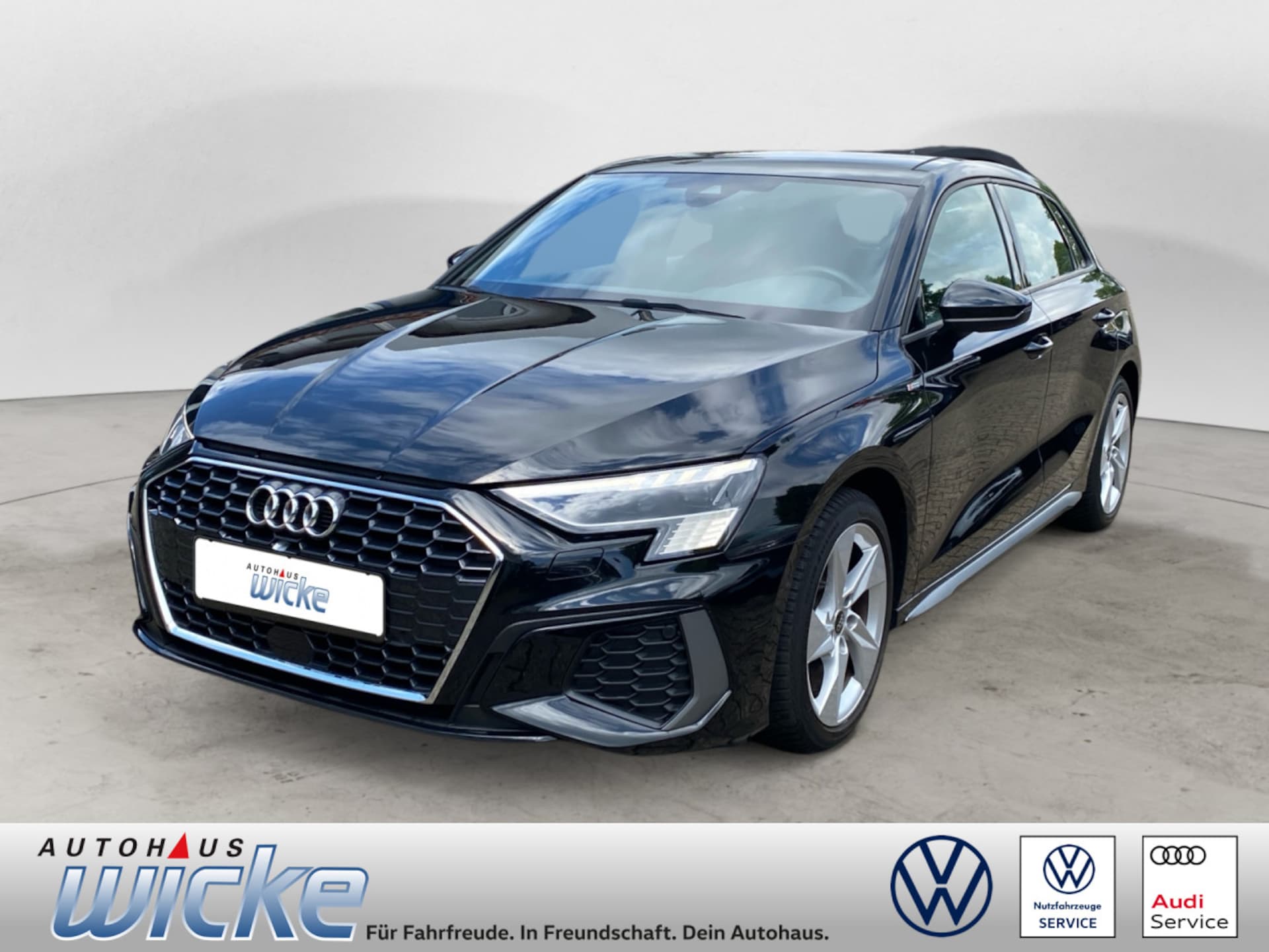 Audi A3 Sportback 2023 — S line 30 TFSI 81 kW (110 PS) S tronic A3 Sportback 30 TFSI S line NAVI KLIMA REAR VIEW L