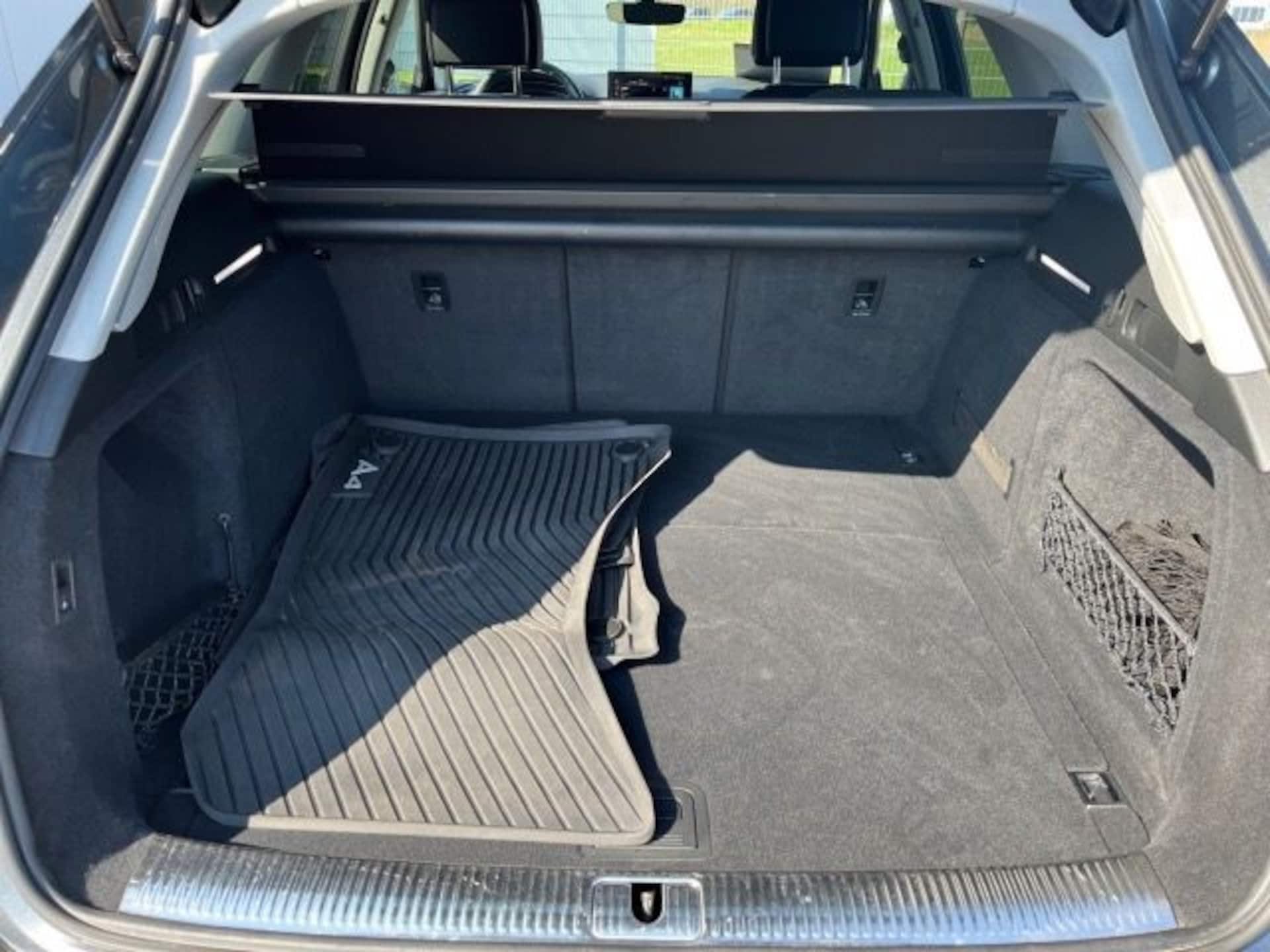 Audi A4 Avant S line