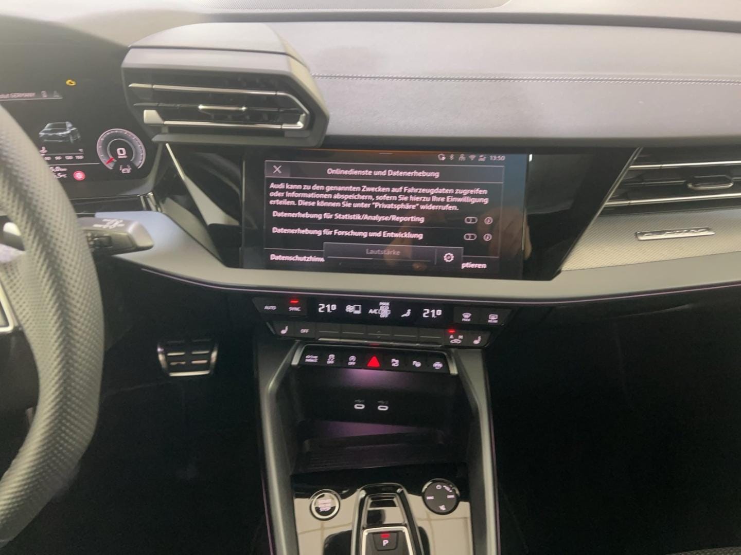 Bild über Audi A3 Sportback TFSI quattro S tronic - für weitere Informationen kontaktieren Sie den Audi Partner
