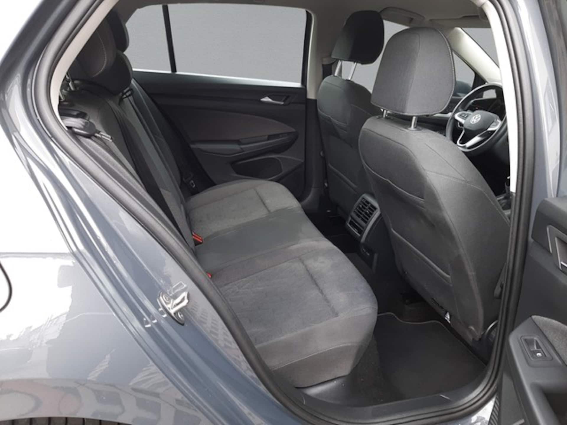 Volkswagen Golf Life