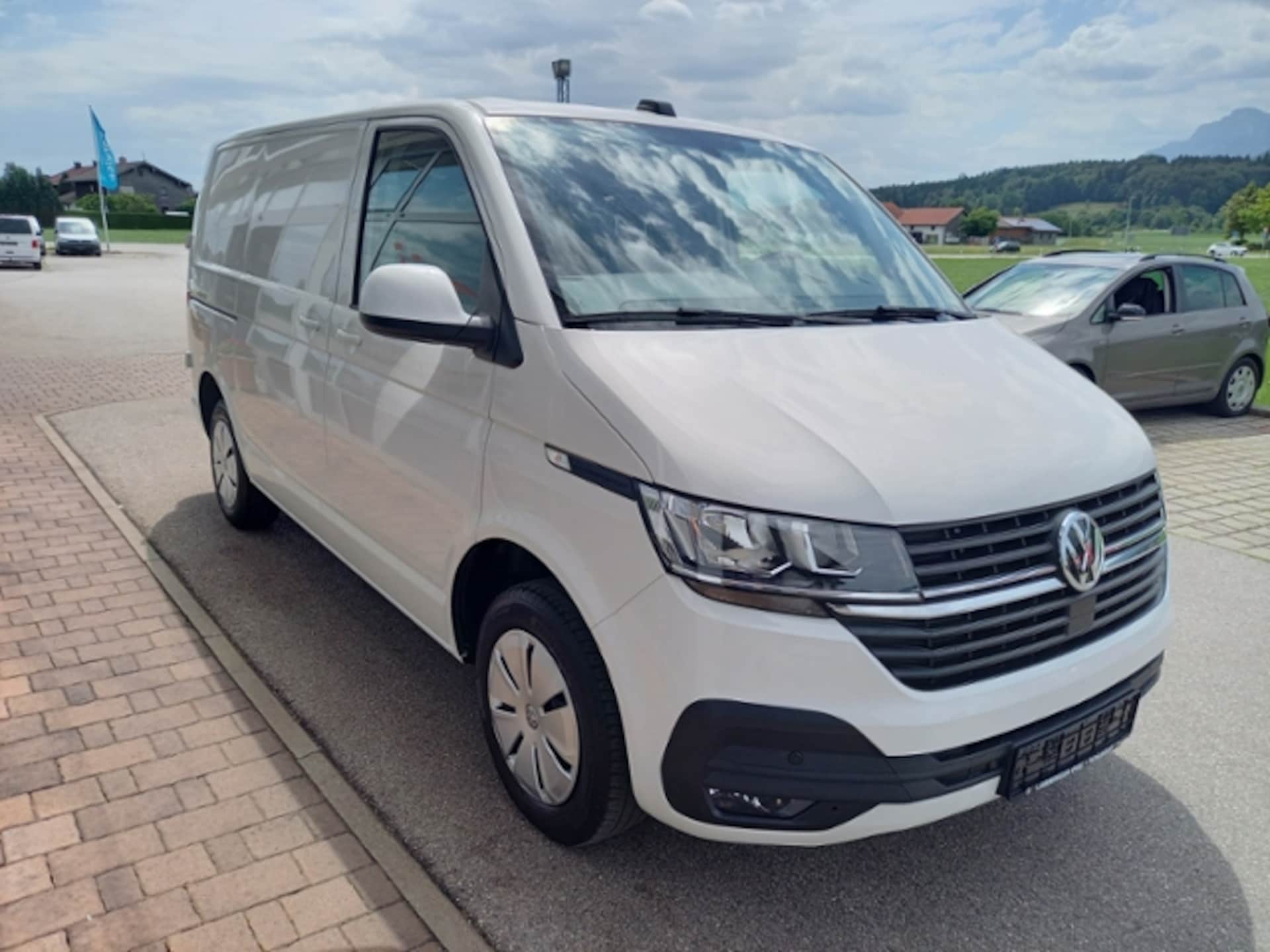 Volkswagen T6.1 Transporter Kasten kurzer Radstand