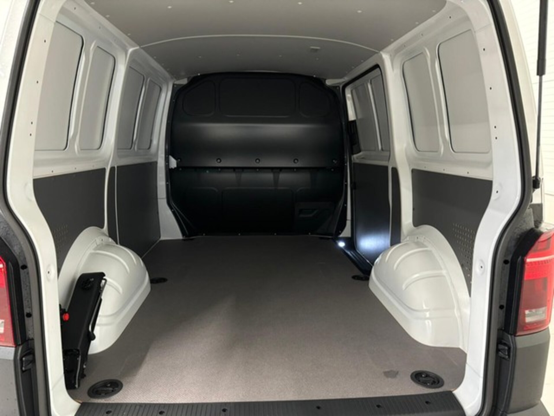 Volkswagen T6.1 Transporter Kasten kurzer Radstand