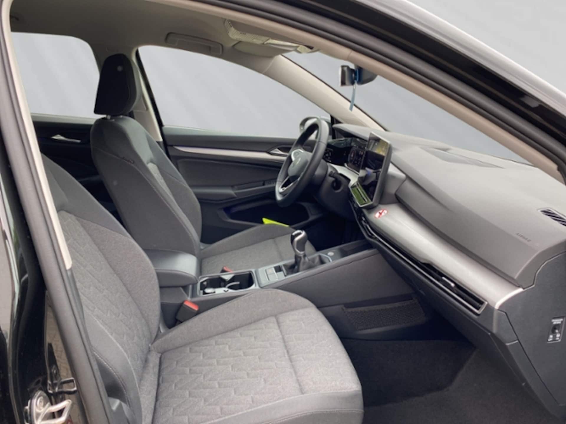 Volkswagen Golf Variant Life