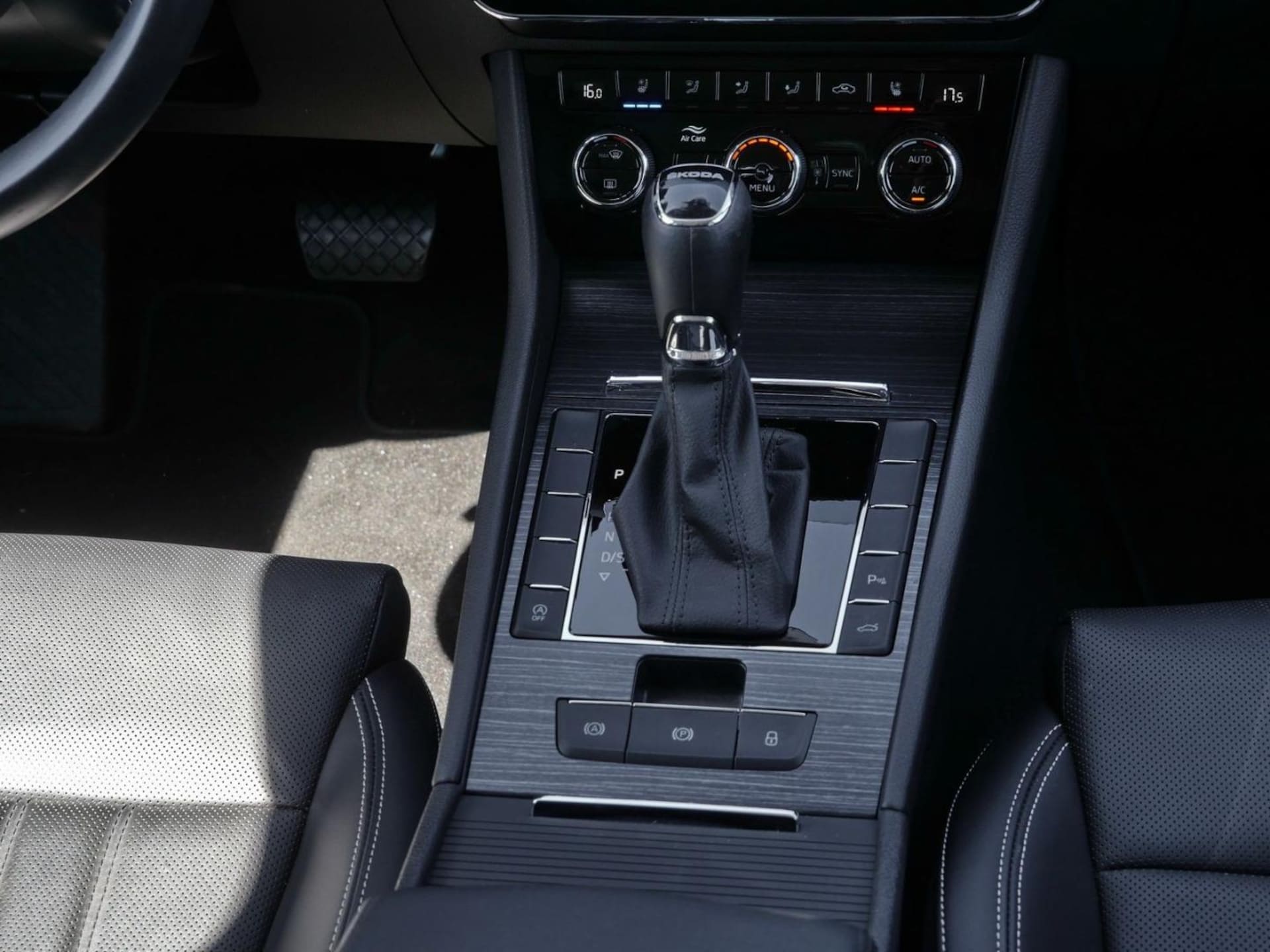 Skoda Superb Combi PREMIUM EDITION