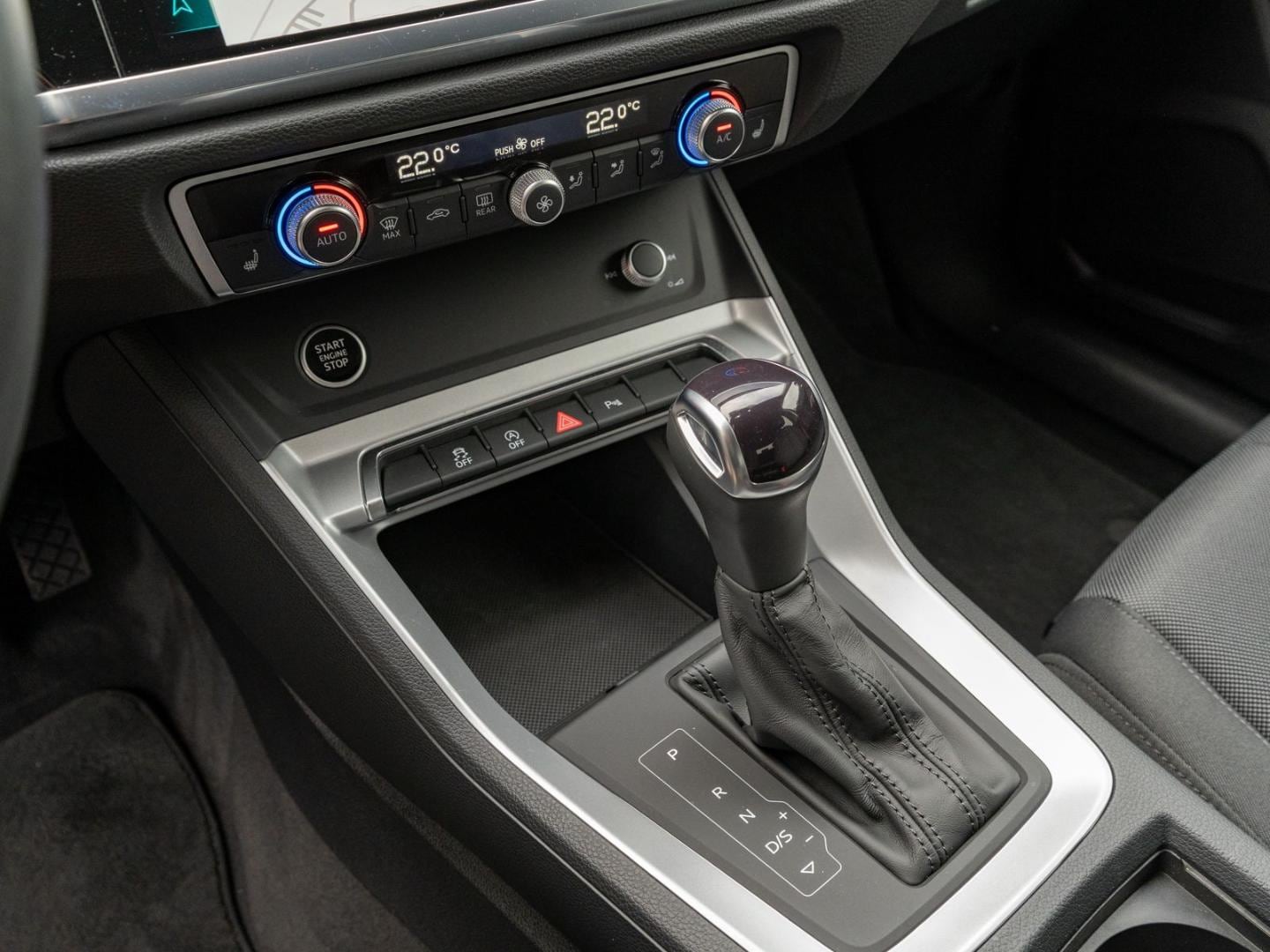 Bild über Audi Q3 advanced 35 TFSI S tronic - für weitere Informationen kontaktieren Sie den Audi Partner