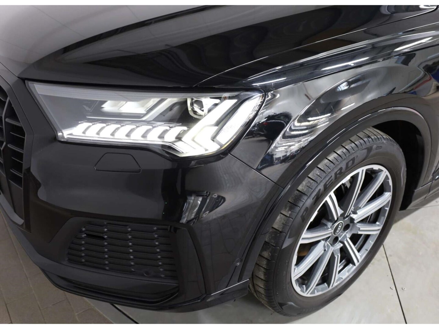 Image about Audi Q7 50 TDI quattro tiptronic