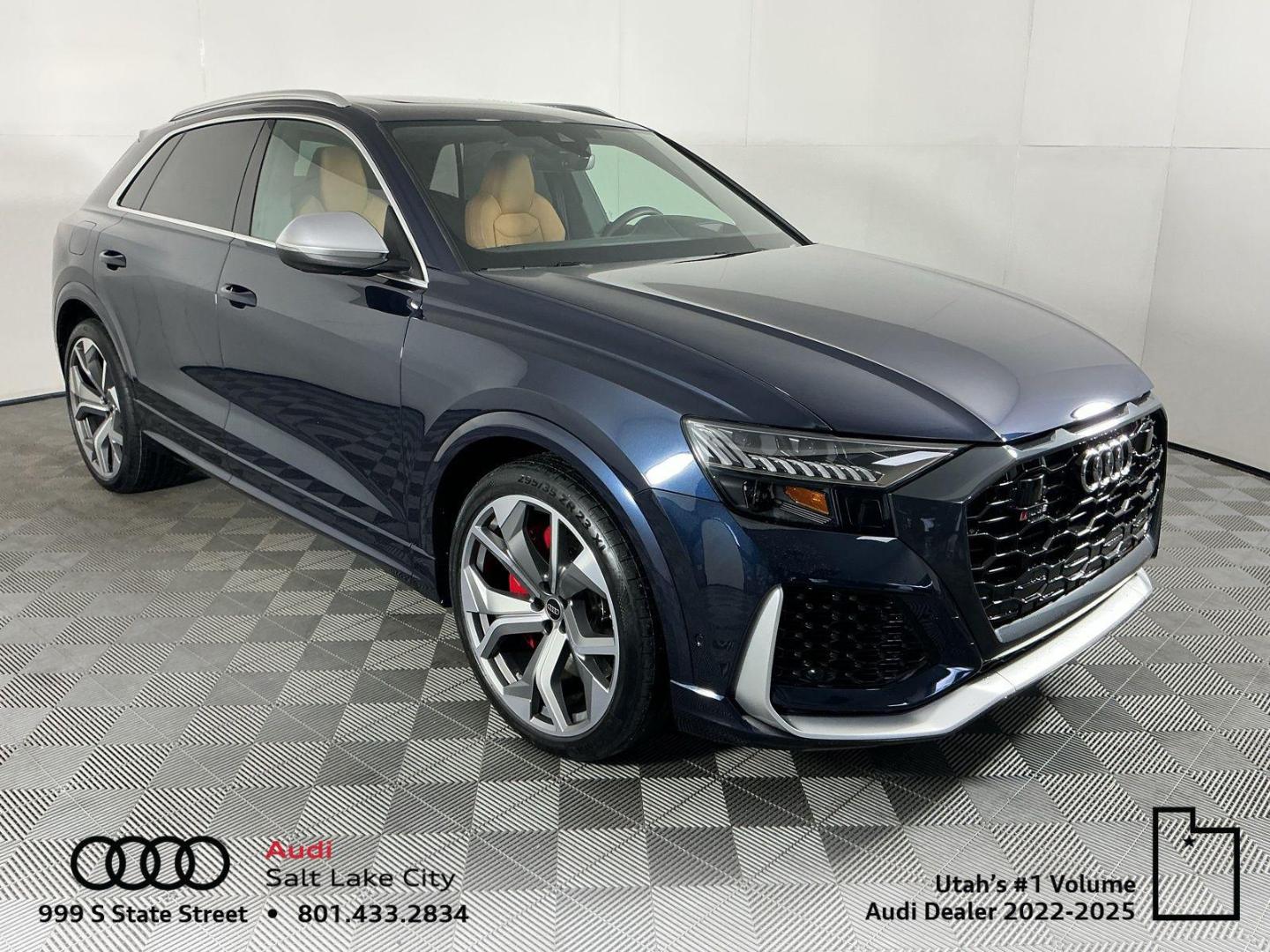 2024 Audi RS Q8 -'s photo
