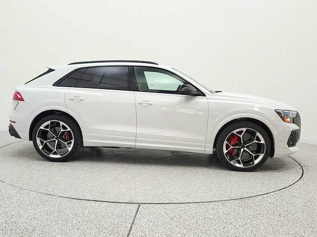 2026 Audi RS Q8 SUV performance