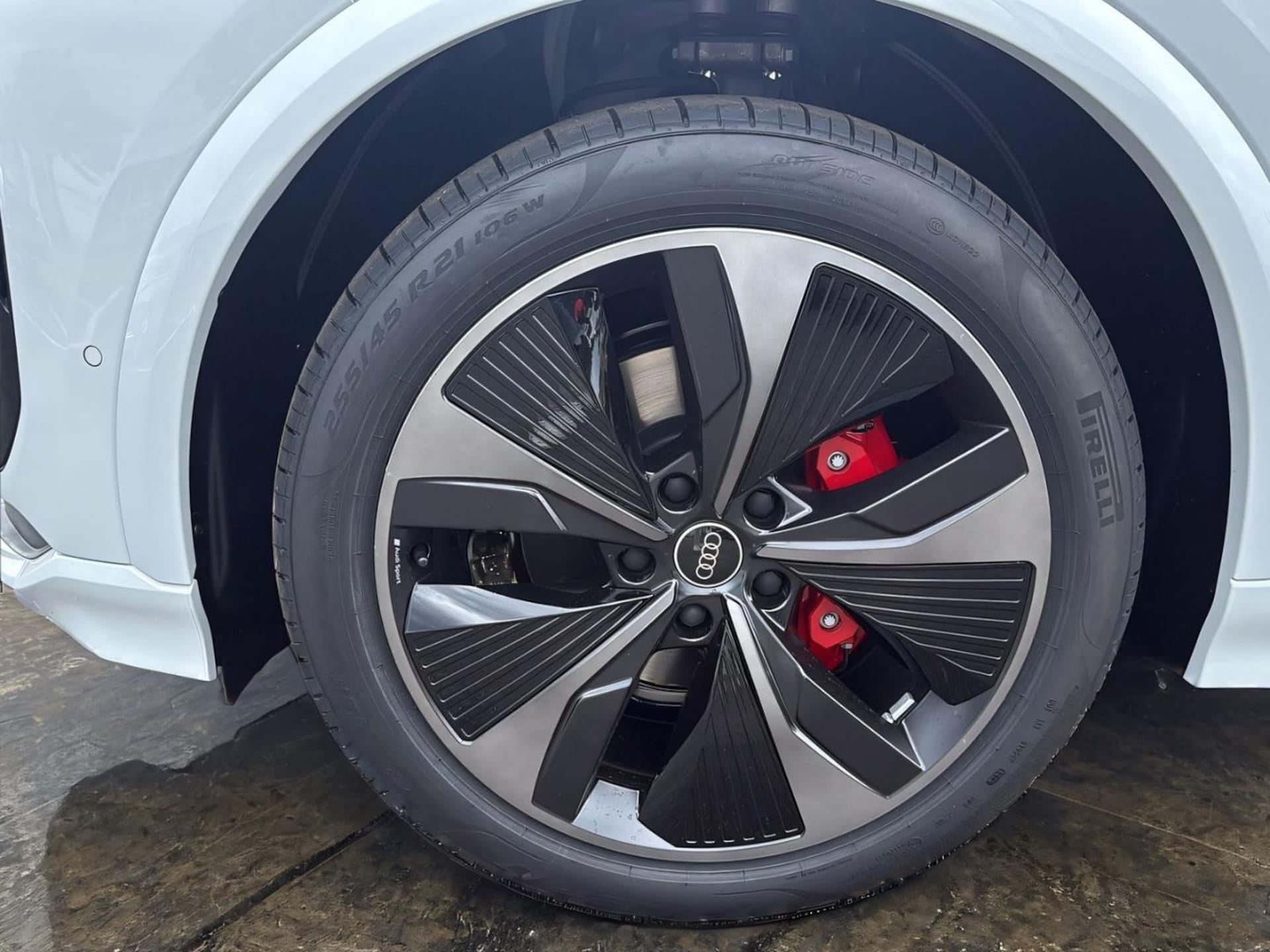 Audi Q6 SUV e-tron