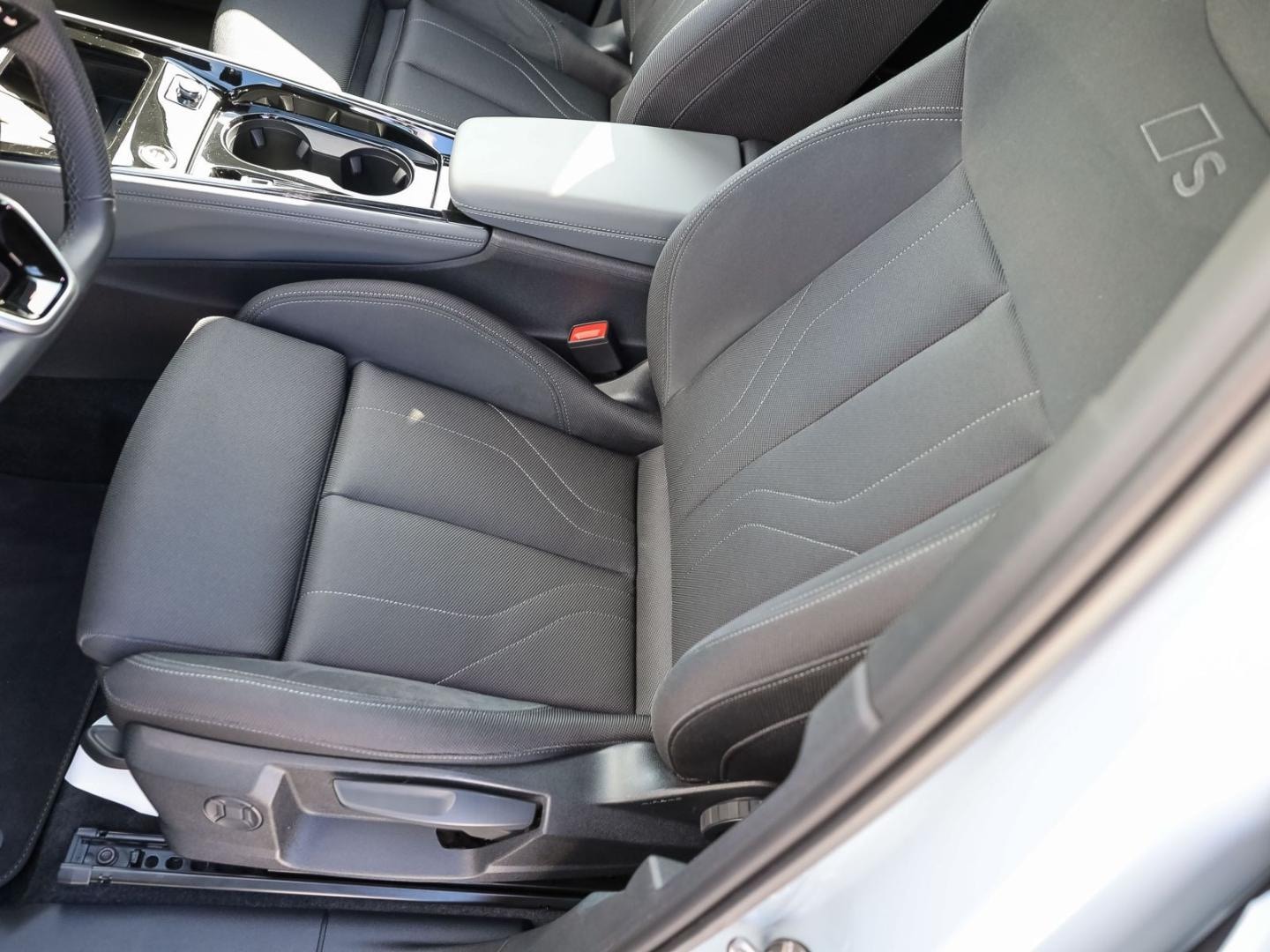 Bild über Audi Q3 SUV TDI 110 kW S tronic - für weitere Informationen kontaktieren Sie den Audi Partner