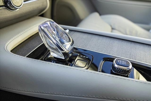 2023 VOLVO XC90 - Image 22