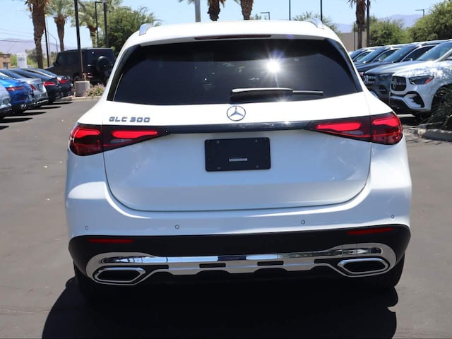 2025 Mercedes-Benz GLC 300