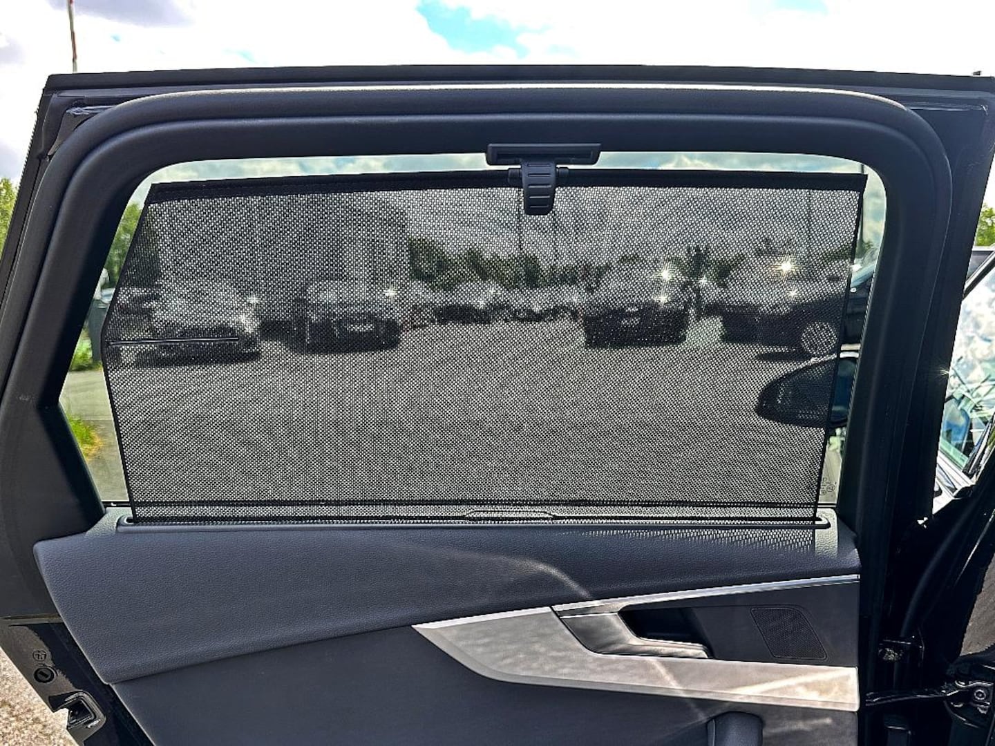 Bild über Audi A4 Avant S line 45 TFSI quattro S tronic - für weitere Informationen kontaktieren Sie den Audi Partner