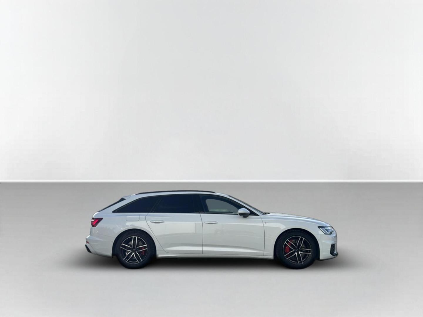 Bild über Audi A6 Avant TFSI e S line 55 TFSI e quattro S tronic - für weitere Informationen kontaktieren Sie den Audi Partner