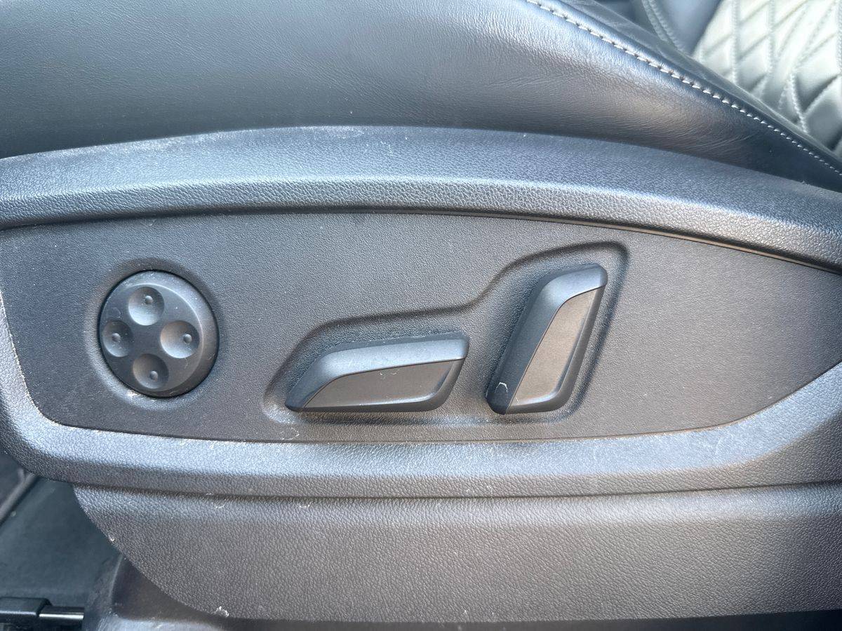 Image about Audi Q5 Sportback TFSI e S line 55 TFSI e quattro 270 kW (367 ch) S tronic