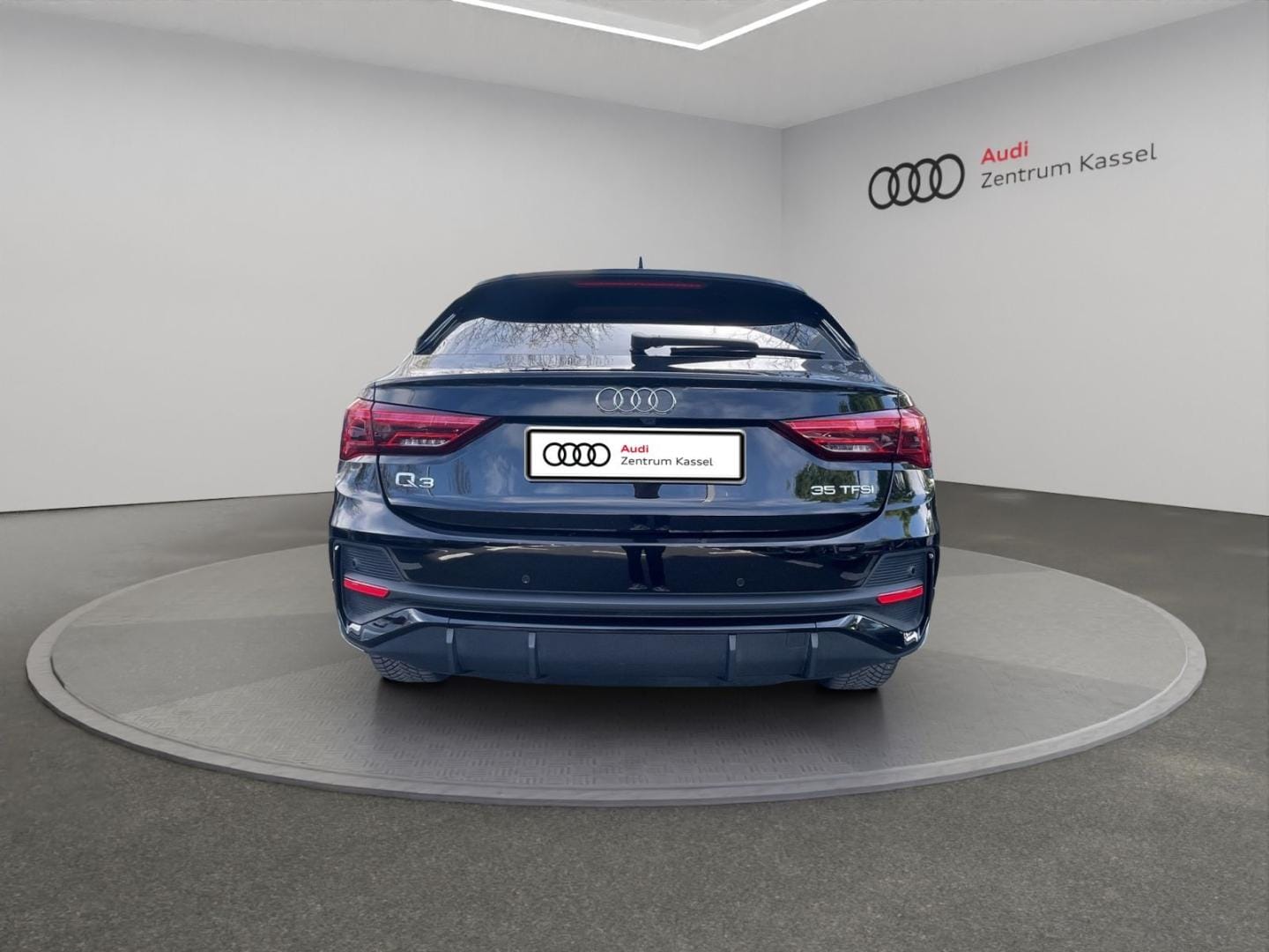 Bild über Audi Q3 Sportback S line 35 TFSI S tronic - für weitere Informationen kontaktieren Sie den Audi Partner