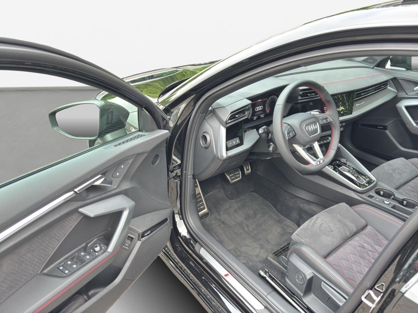 Bild über Audi A3 Sportback TFSI 110 kW S tronic - für weitere Informationen kontaktieren Sie den Audi Partner