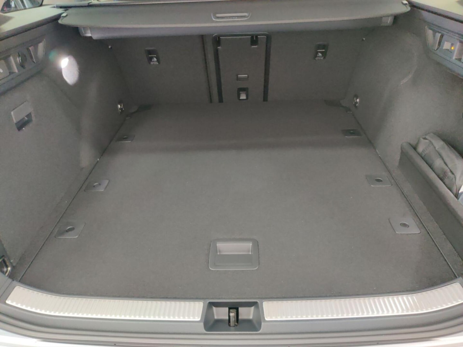 Volkswagen Passat Elegance