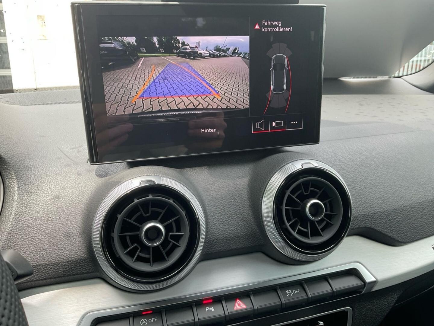 Bild über Audi Q2 S line 35 TFSI S tronic - für weitere Informationen kontaktieren Sie den Audi Partner