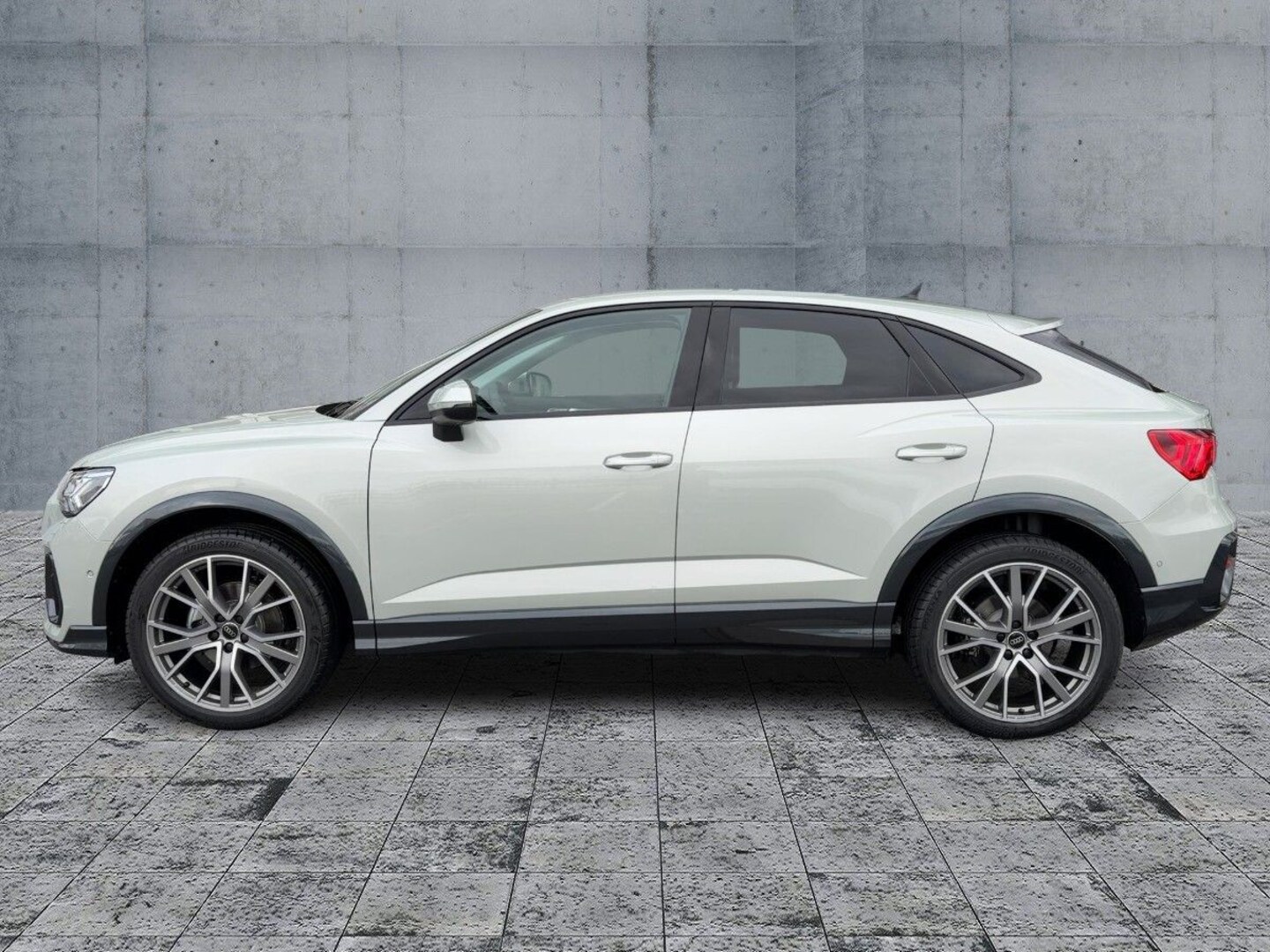 Bild über Audi Q3 Sportback TFSI 110 kW S tronic - für weitere Informationen kontaktieren Sie den Audi Partner
