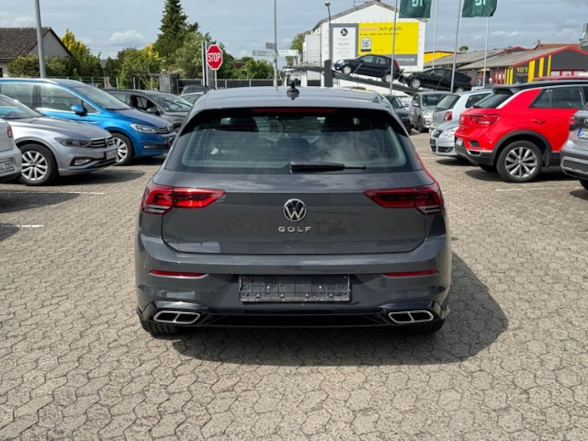 Volkswagen Golf R-Line