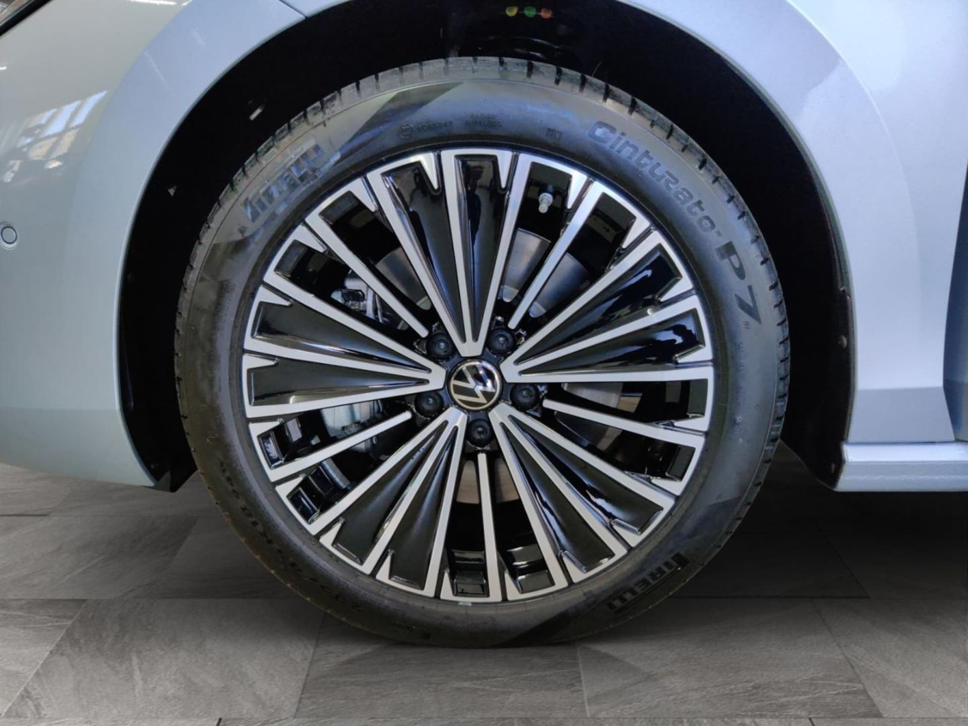 Volkswagen Passat Elegance