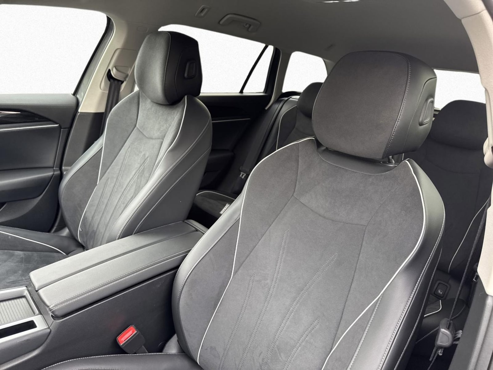 Volkswagen Passat – Bild 12