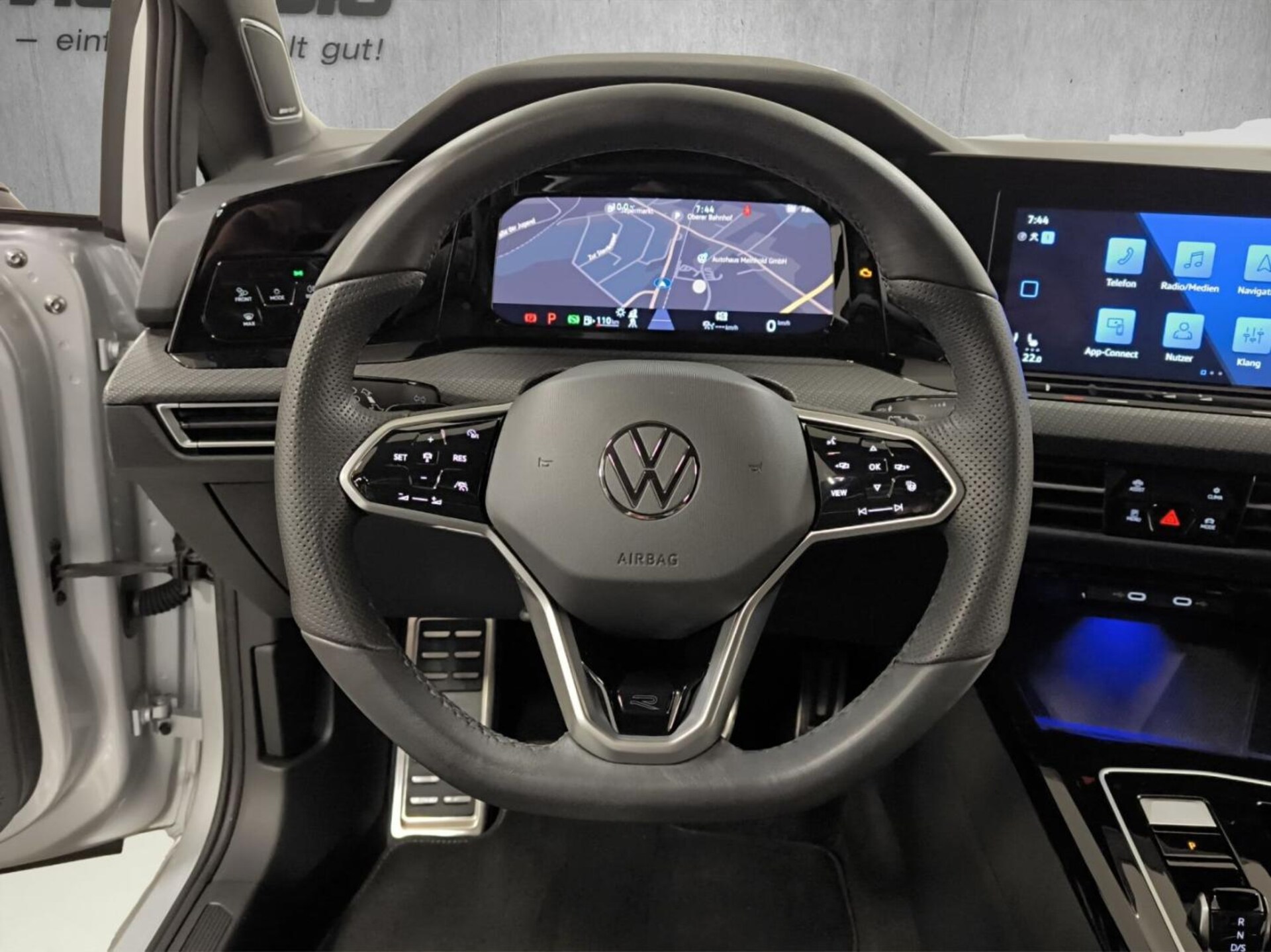 Volkswagen Golf R-Line