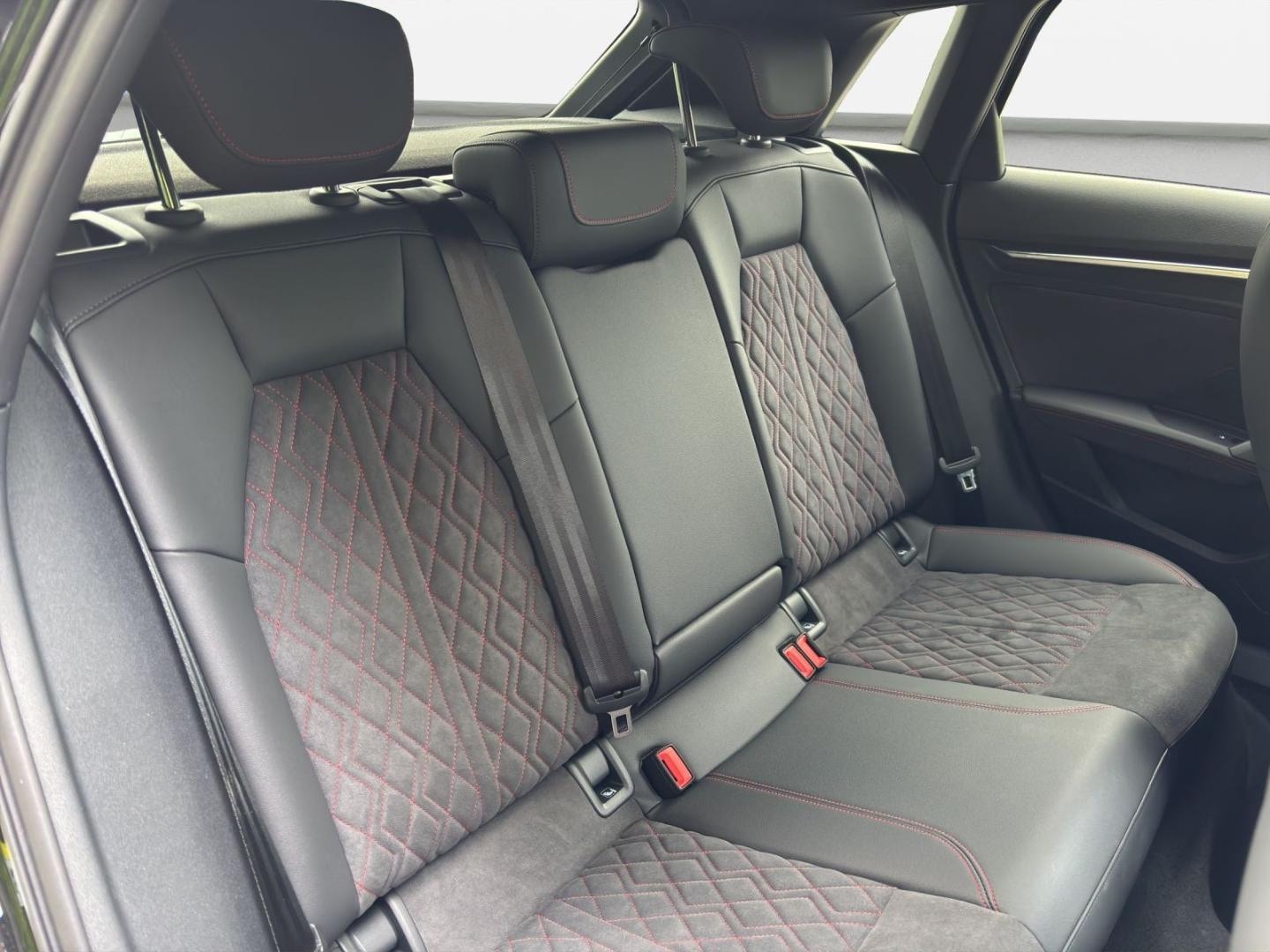 Bild über Audi A3 Sportback TFSI 110 kW S tronic - für weitere Informationen kontaktieren Sie den Audi Partner