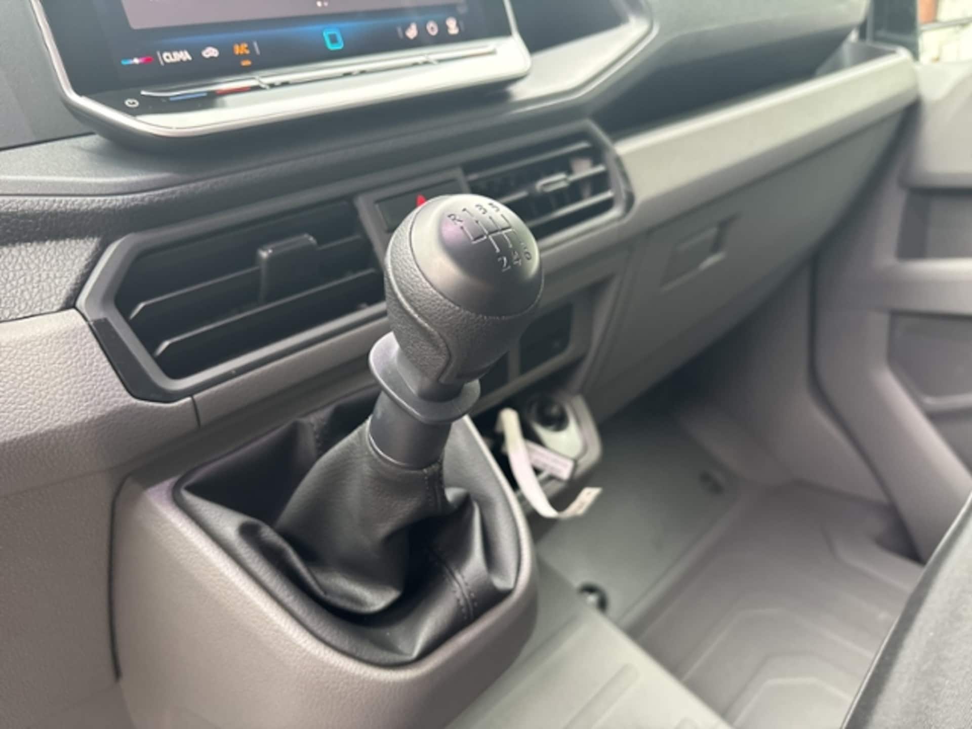 Volkswagen Crafter Kasten mittlerer Radstand