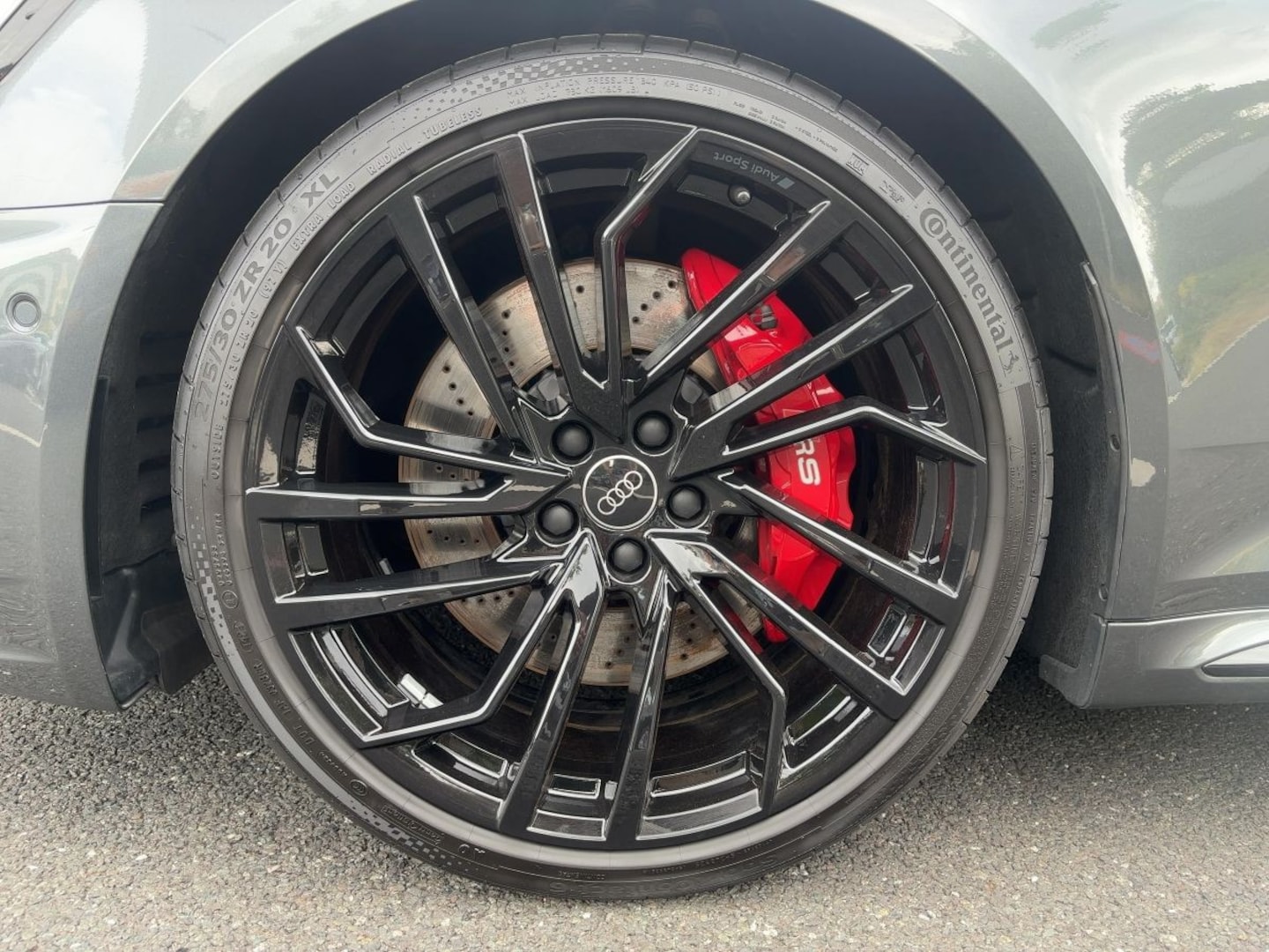 Bild über Audi RS 4 Avant TFSI quattro tiptronic - für weitere Informationen kontaktieren Sie den Audi Partner