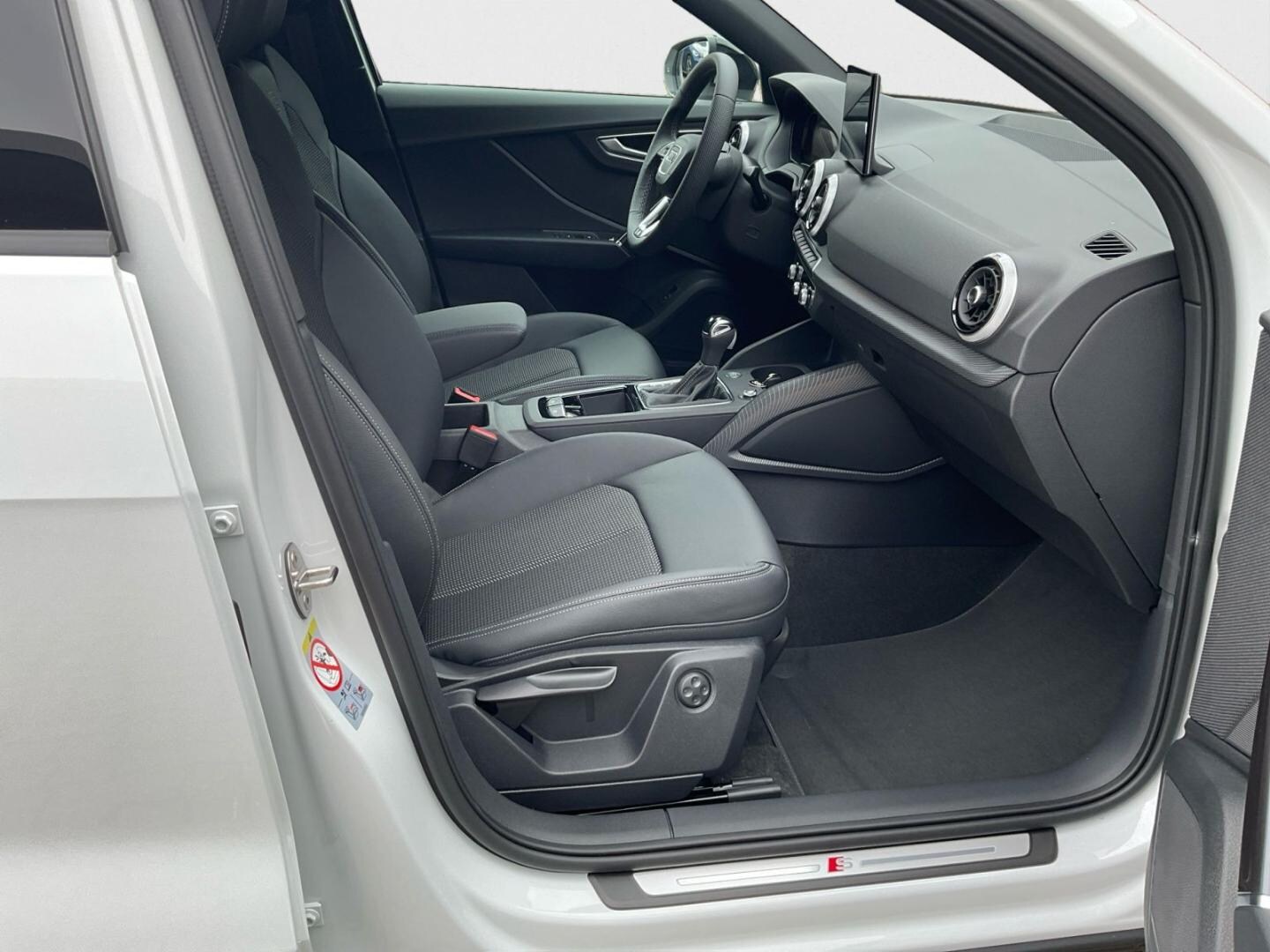 Bild über Audi Q2 S line 35 TFSI S tronic - für weitere Informationen kontaktieren Sie den Audi Partner