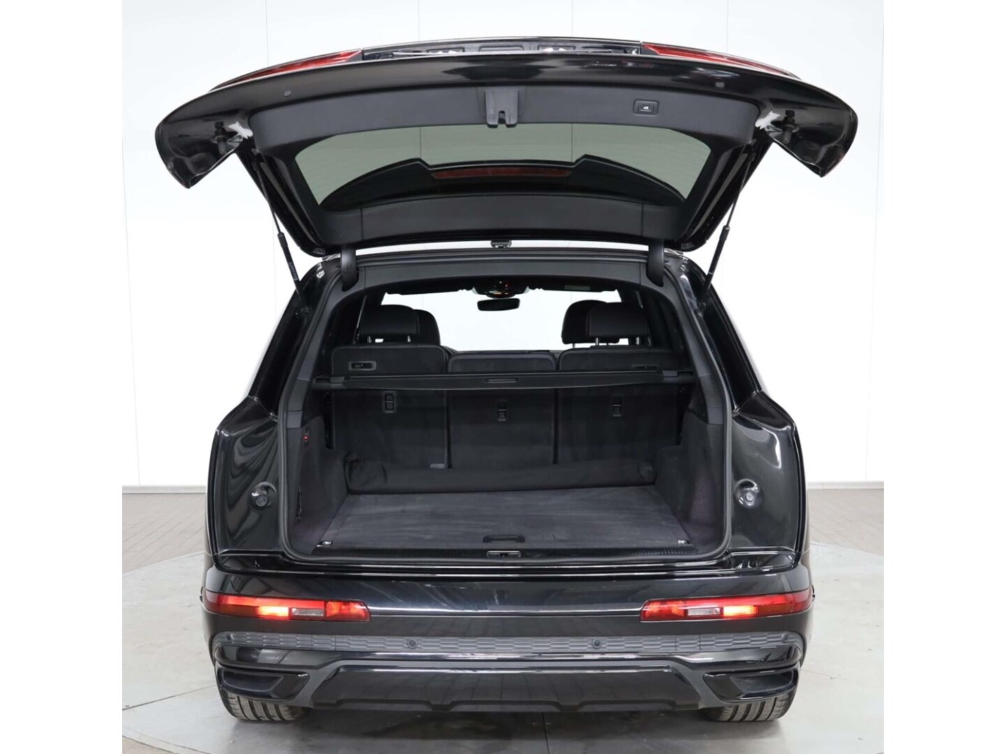 Image about Audi Q7 50 TDI quattro tiptronic