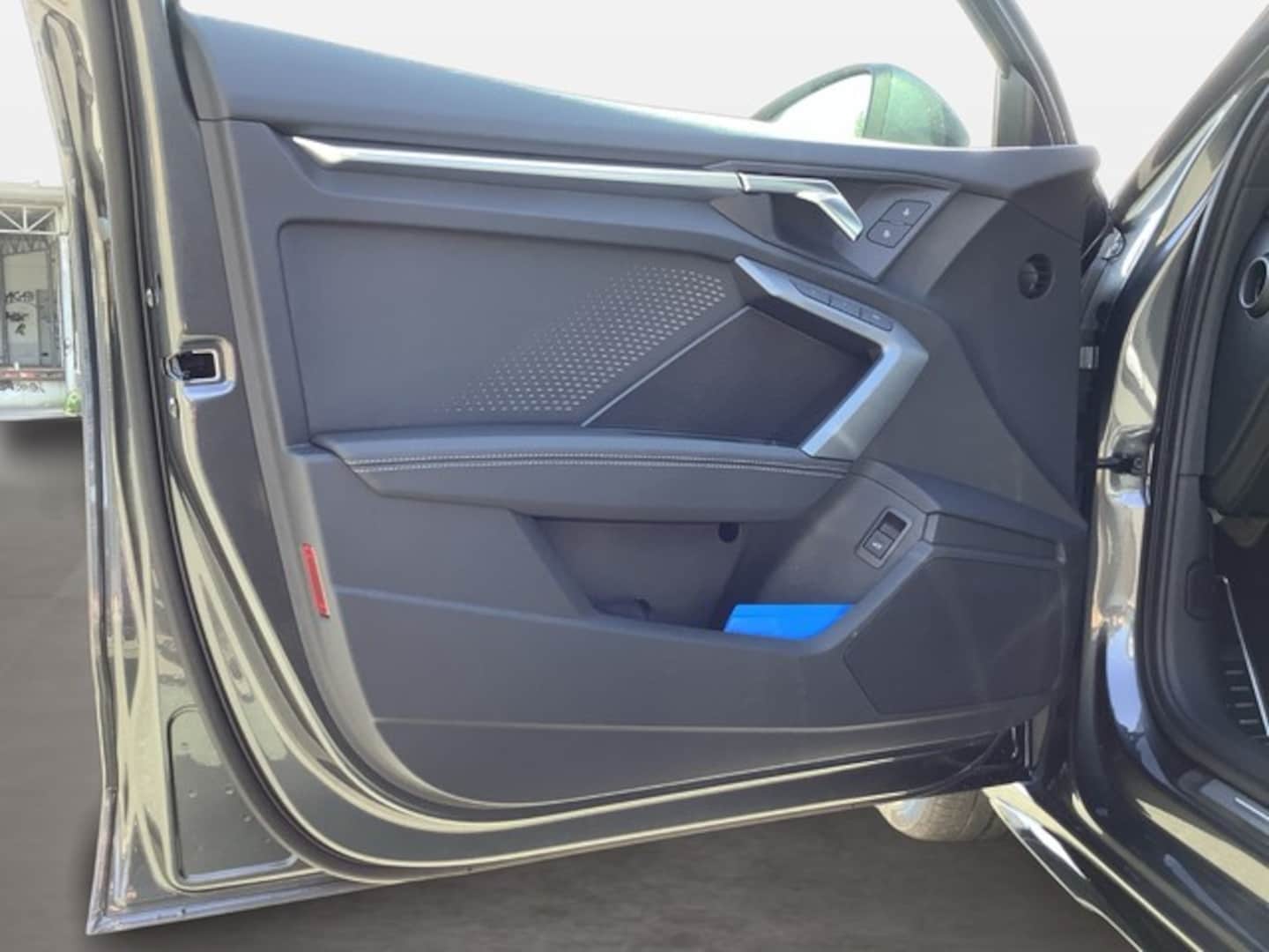 Bild über Audi A3 Limousine TFSI 110 kW S tronic - für weitere Informationen kontaktieren Sie den Audi Partner