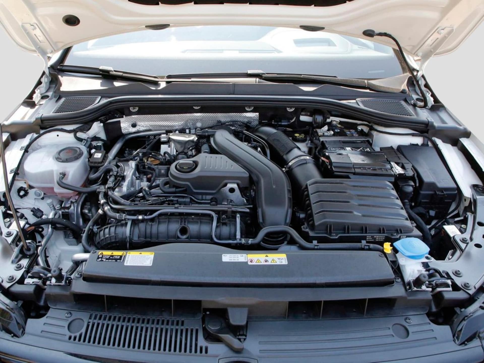 Volkswagen Golf Variant R-Line