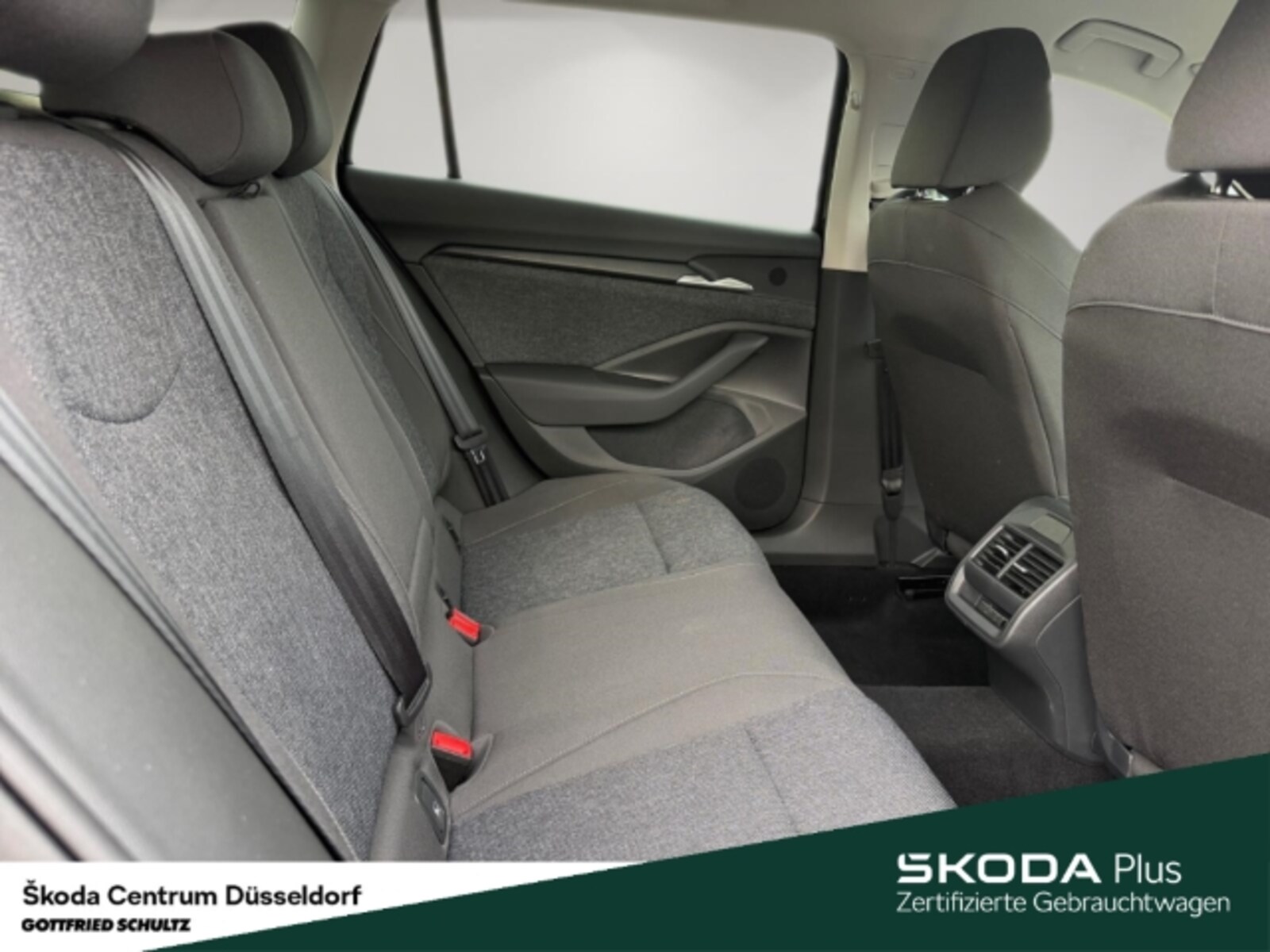 Škoda Superb Combi – Bild 7