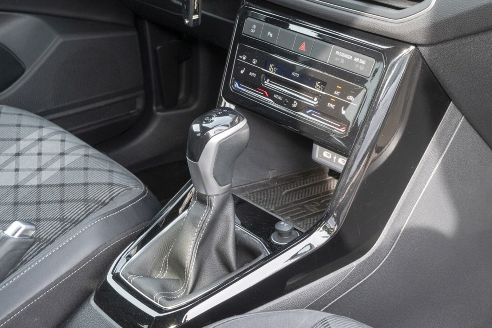 Volkswagen T-Cross – Bild 12