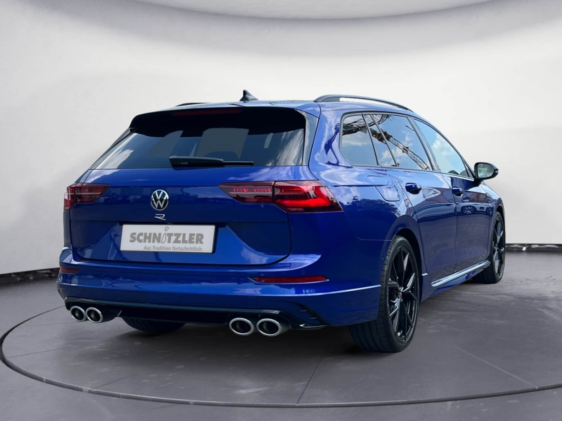 Volkswagen Golf Variant R
