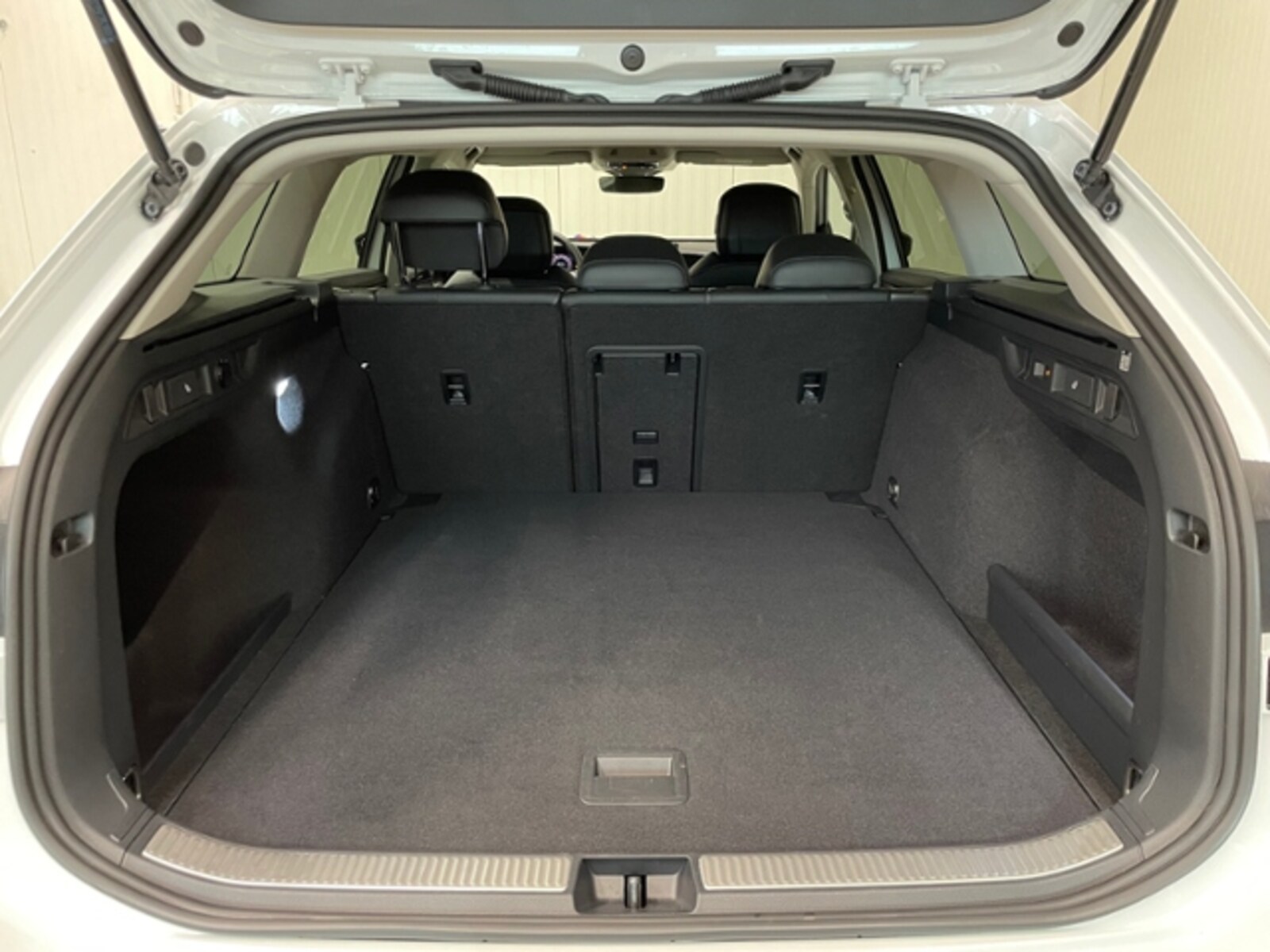 Volkswagen Passat – Bild 6