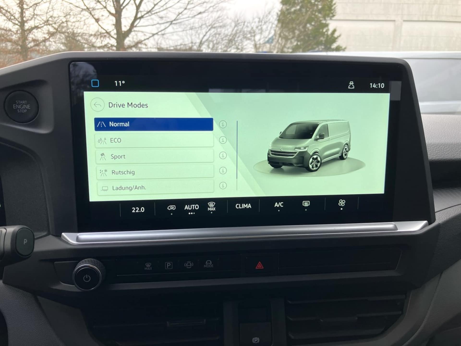 Volkswagen Transporter Kombi langer Radstand