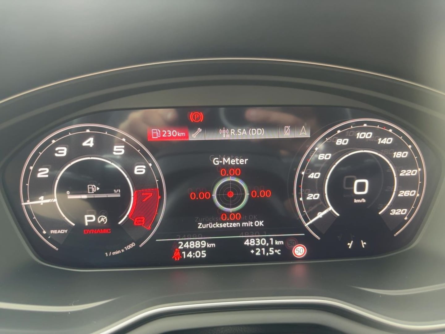 Bild über Audi RS 4 Avant TFSI quattro tiptronic - für weitere Informationen kontaktieren Sie den Audi Partner