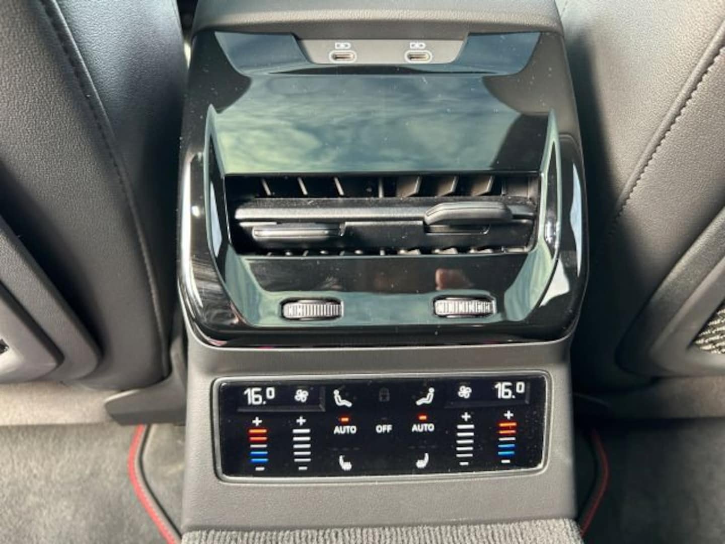 Bild über Audi A6 Avant TFSI quattro 270 kW S tronic - für weitere Informationen kontaktieren Sie den Audi Partner