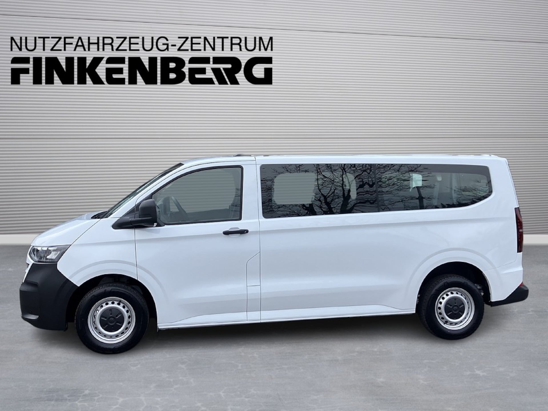 Volkswagen Transporter Kombi langer Radstand